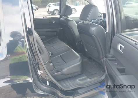 2014 Honda Pilot Touring z USA, uszkodzony, nr VIN 5FNYF4H9XEB046276